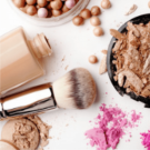 MAKE UP